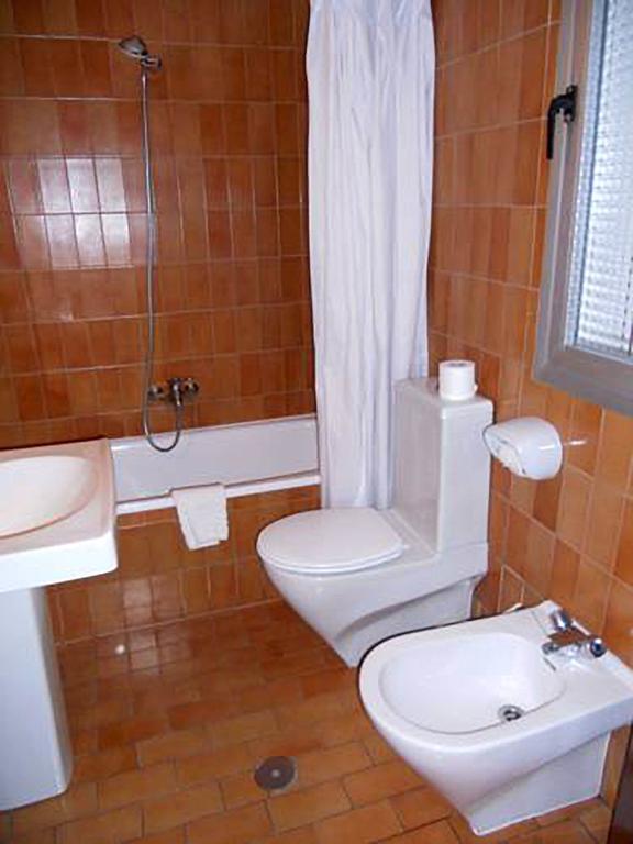 Hostal Cortes Cuenca  Luaran gambar